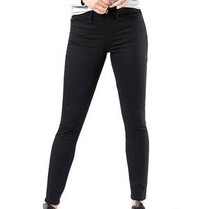 Denizen from Levi’s high rise jegging. Black size 0/24